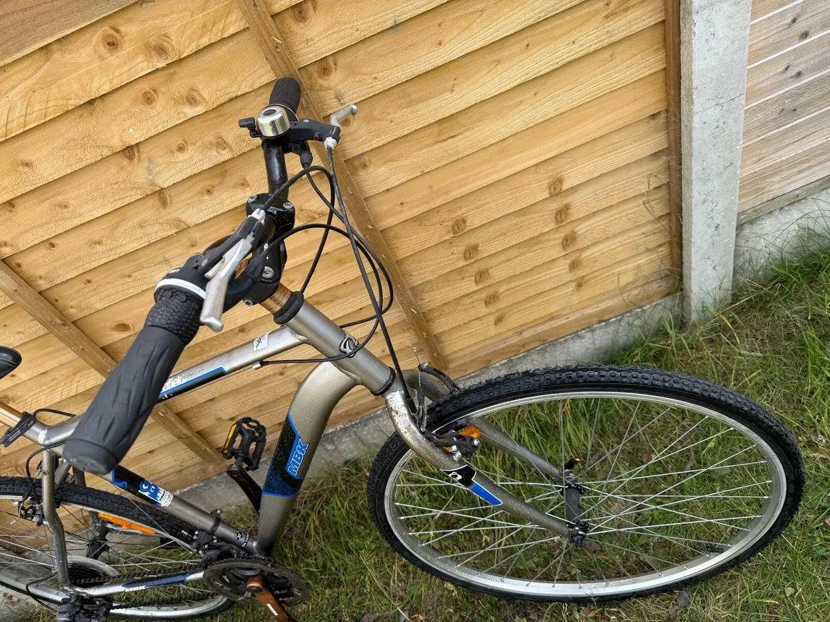 28” inch city bikes perfect condition - Image 3