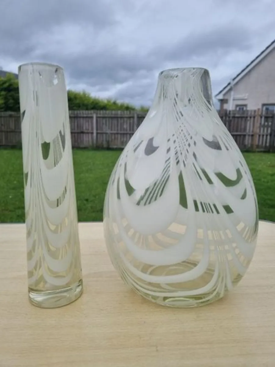 The vases are Finnish art glass by Oy Kumela - Image 2