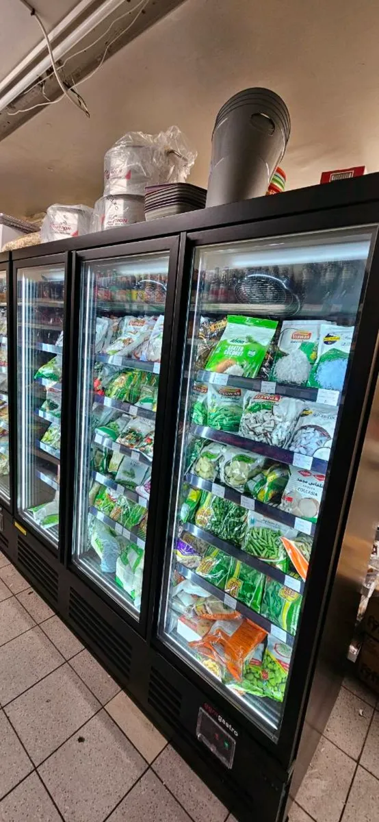 Multideck display freezers - Image 1