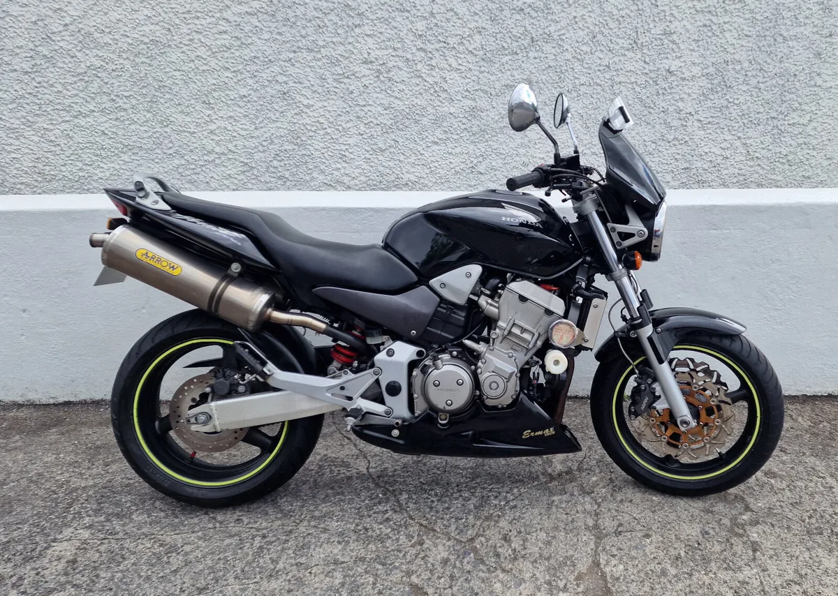 Hornet 900 @ Doyles Athlone - Image 1