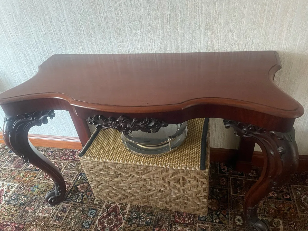 Mahogany hall table - Image 1