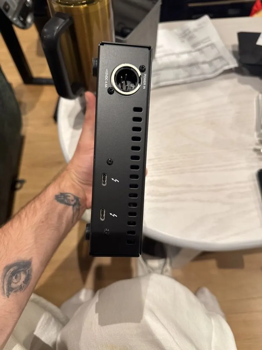 UAD-2 Satellite Octo Thunderbolt 3 - Image 3
