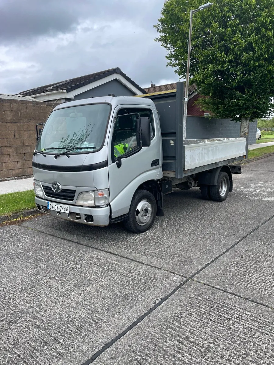 Toyota dyna tipper - Image 1