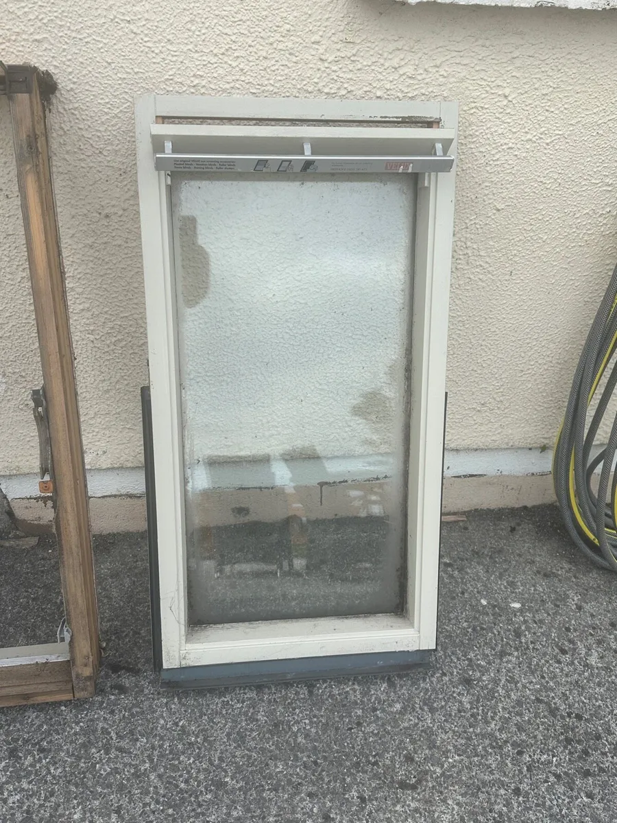 Velux windows GGL 104 3000, CK04 - Image 1