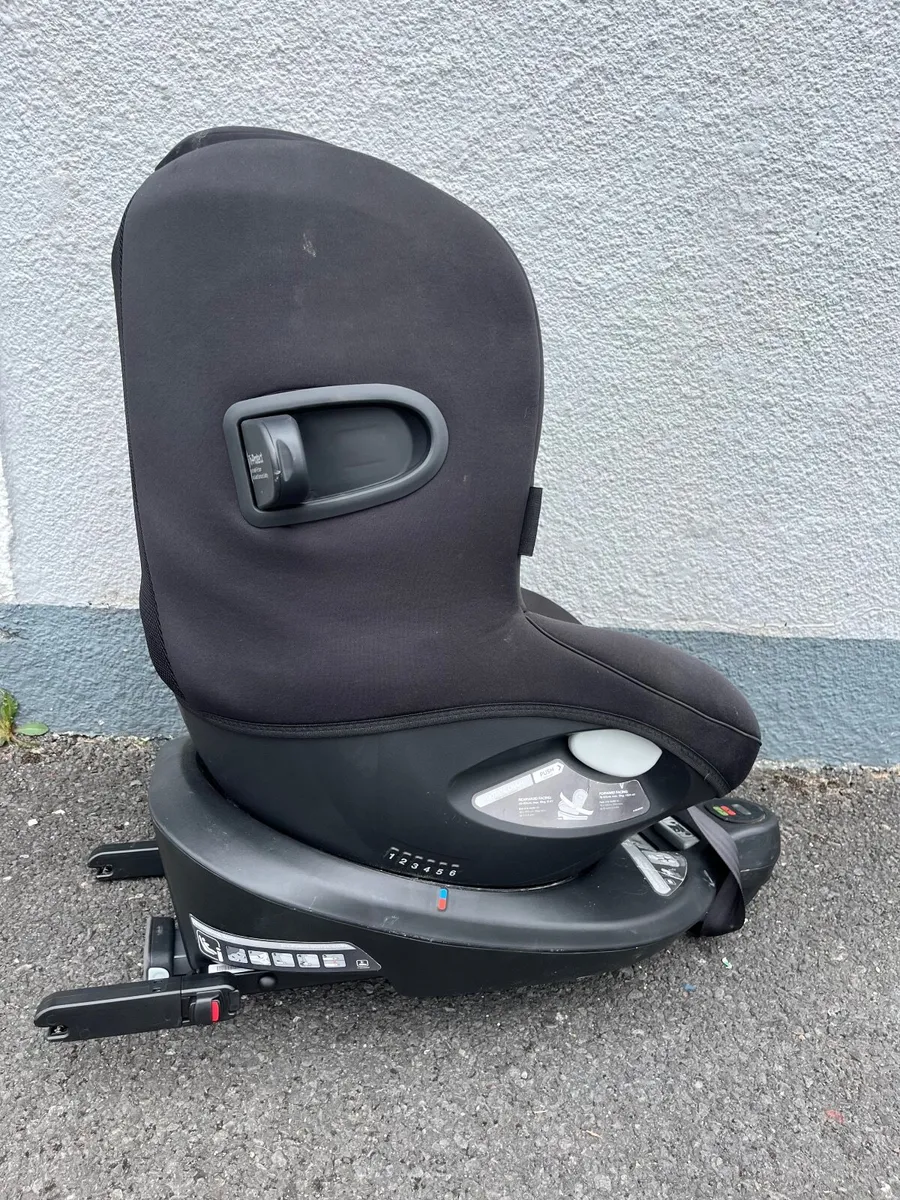 Joie 360 Spin Car seat - Image 2