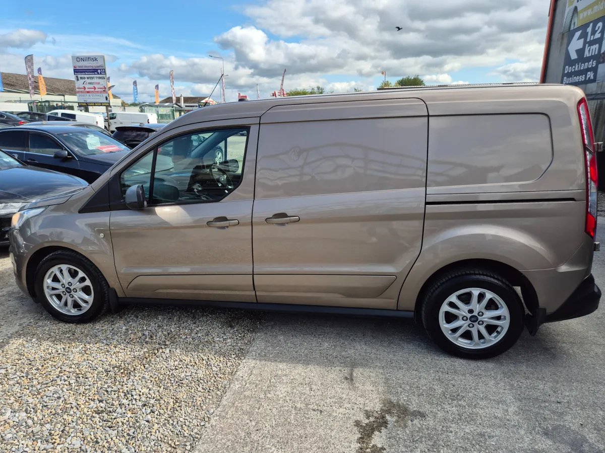 Van - Image 3