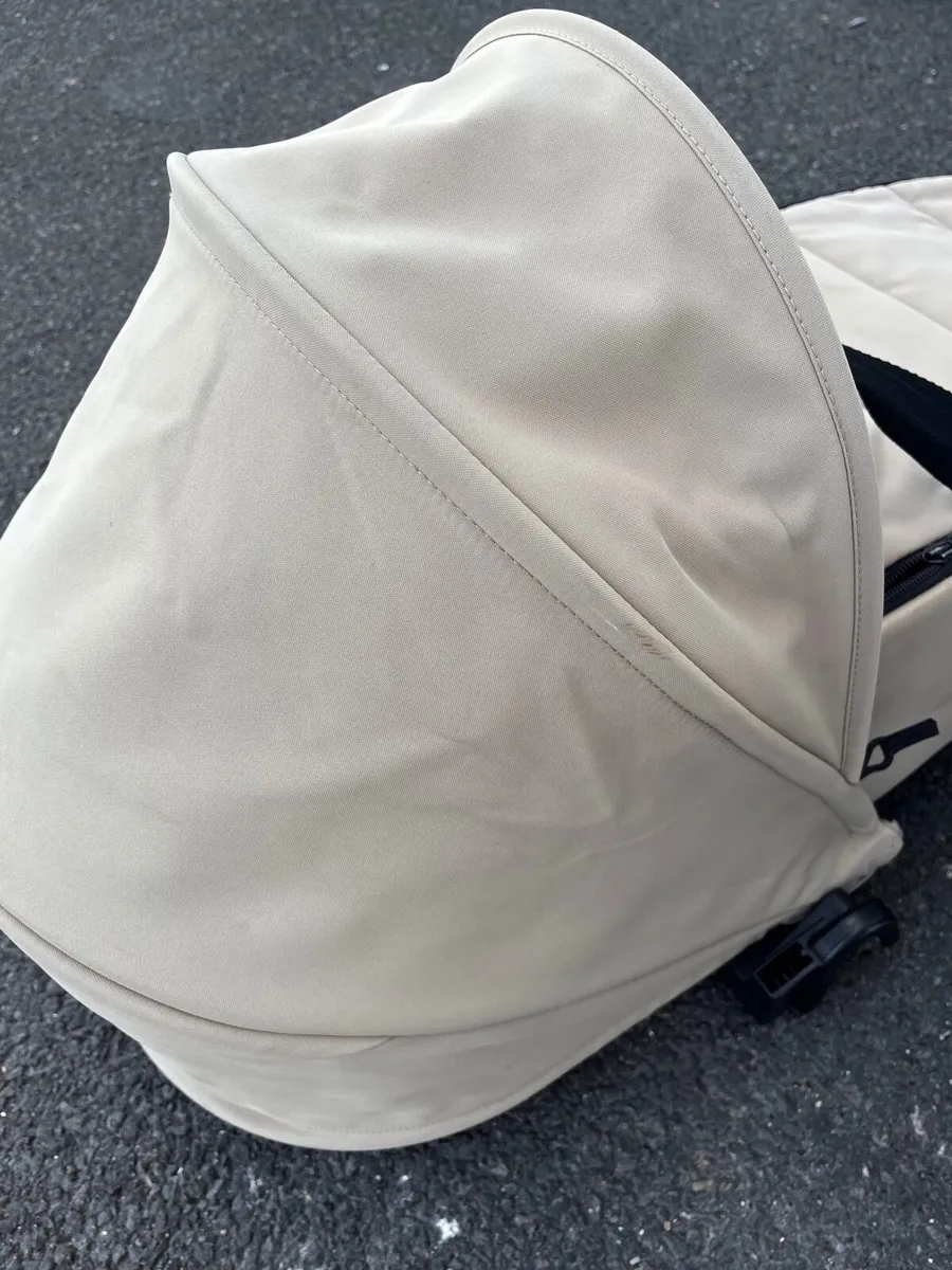 Babyzen Yoyo bassinet - Image 1
