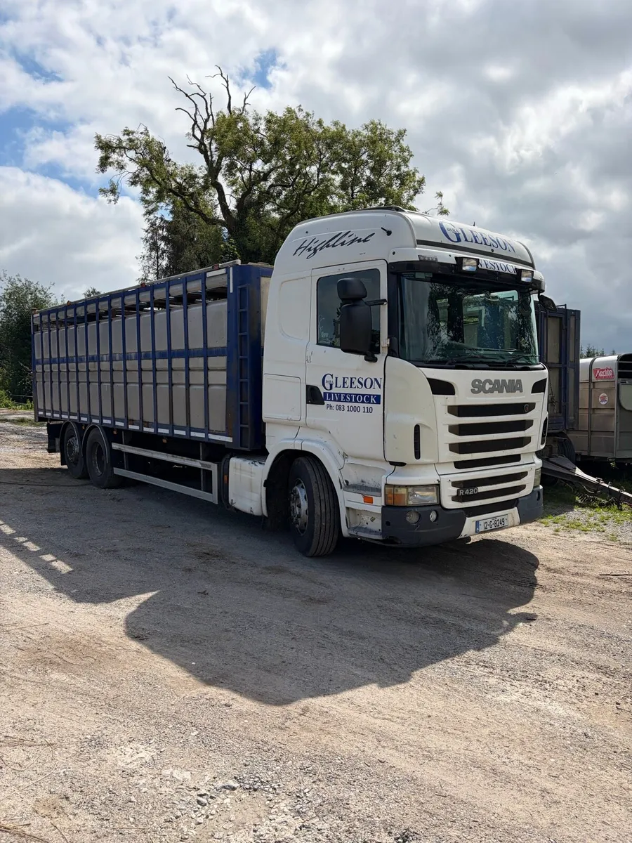 Cattle lorry - Image 2