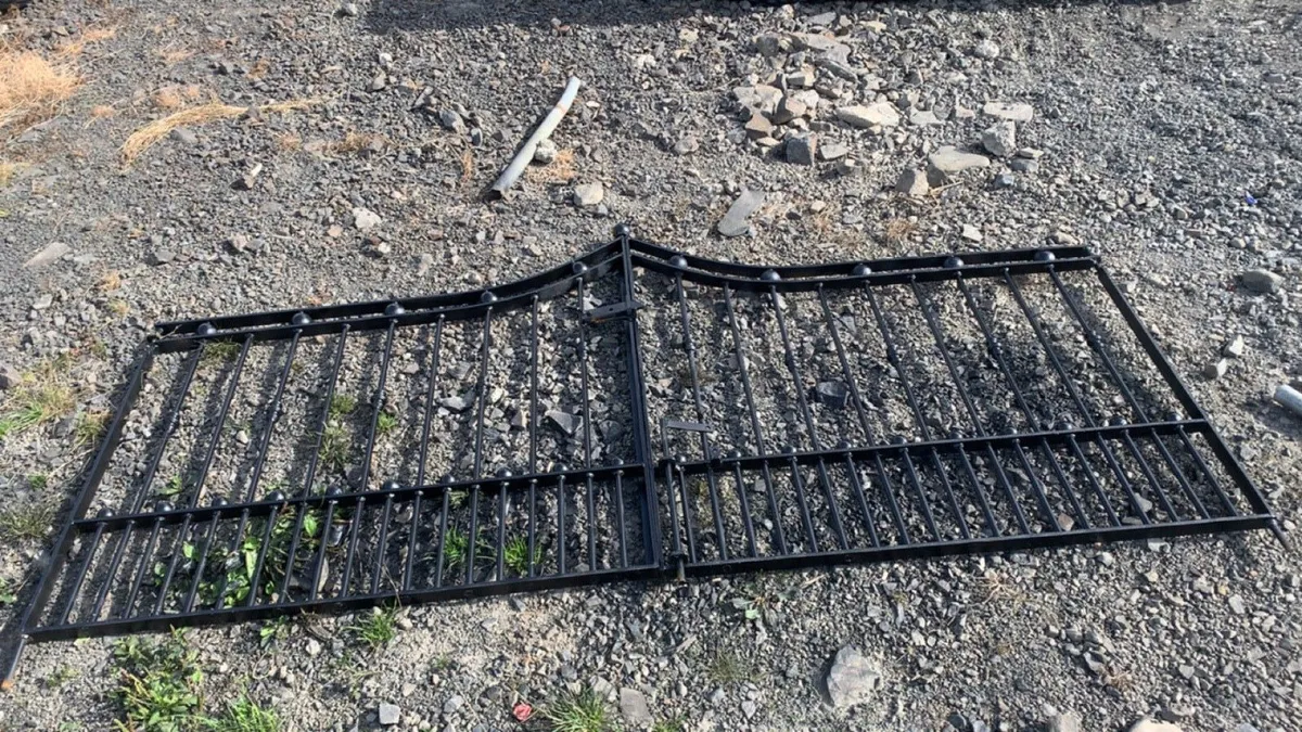 Steel Gates fresh sand blasted and painted - Image 1