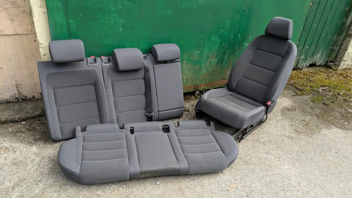 VW Golf mk5 Car Seats + Renault Fluence Seat (READ - Image 1