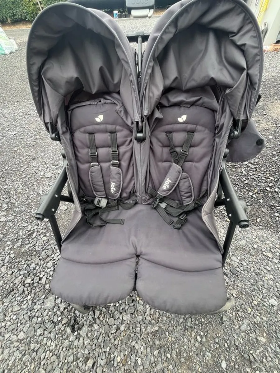 Double/twin buggy - Joie Aire - Image 4
