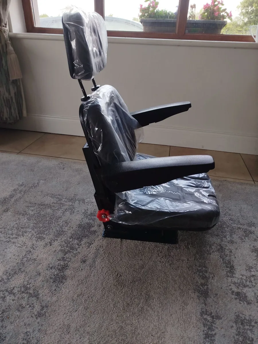 operator  seat,  comfort  model,  new - Image 3
