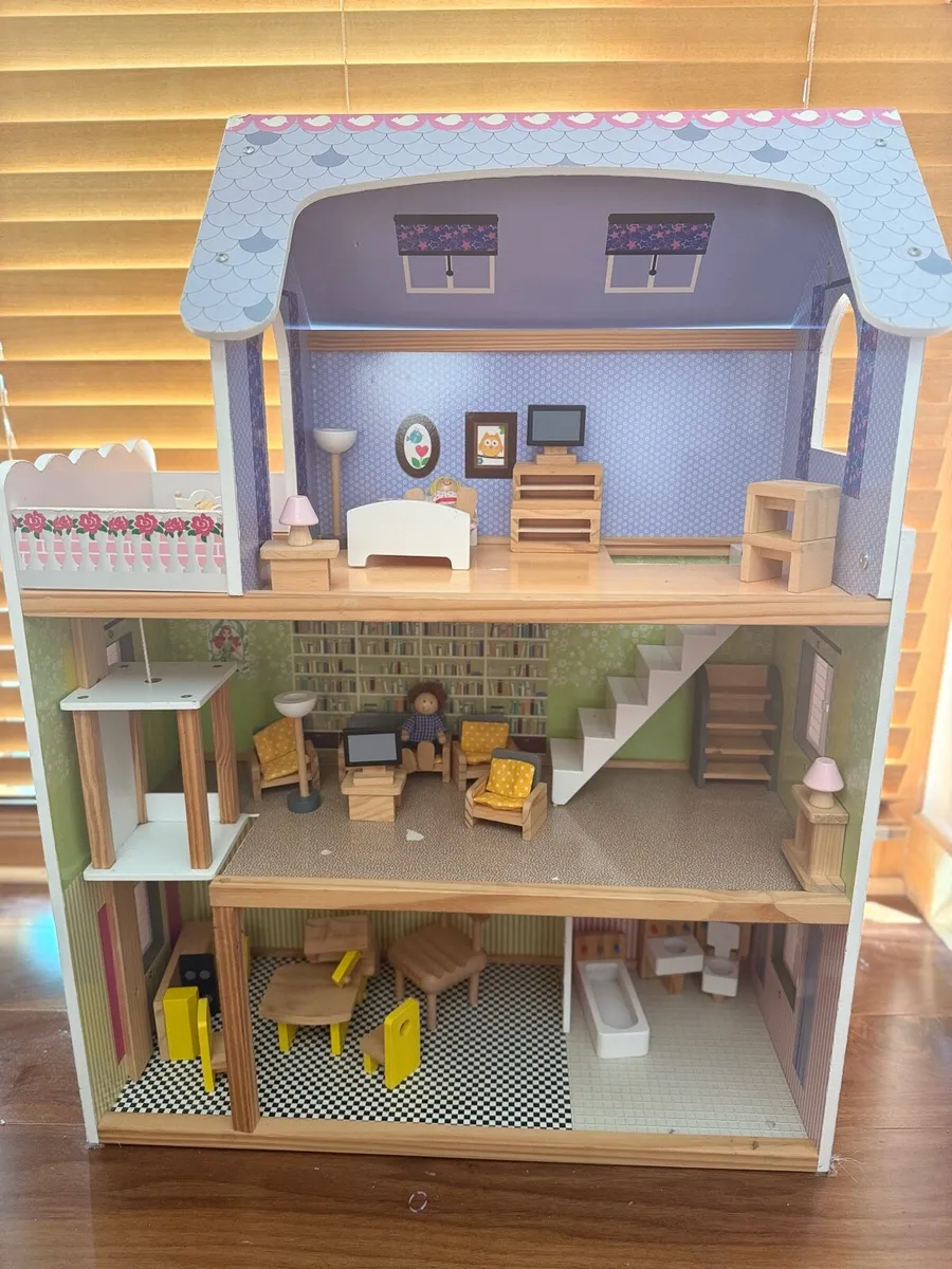 Wooden Dolls Playhouse with accessories - Image 1