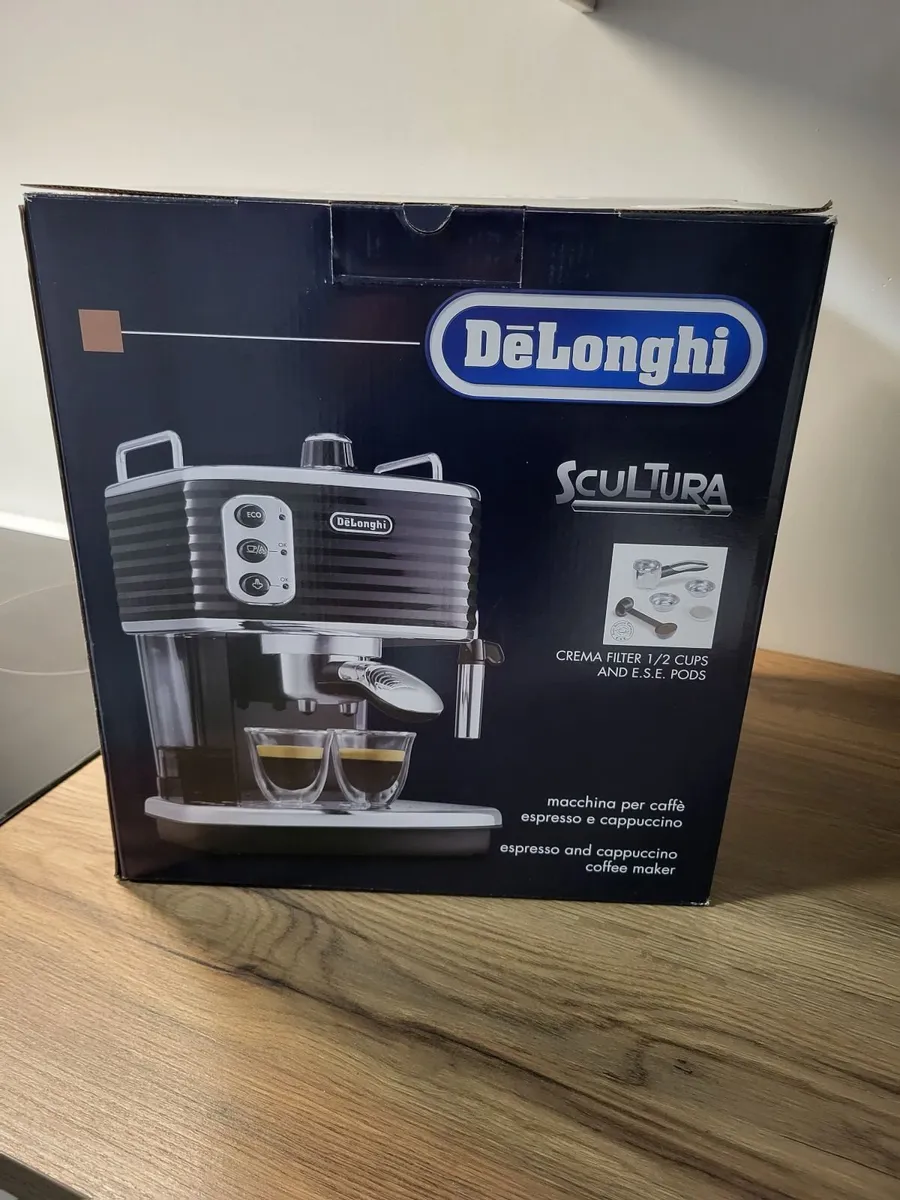 DeLonghi Scultura ECZ351.BK Espresso Machine - Image 1