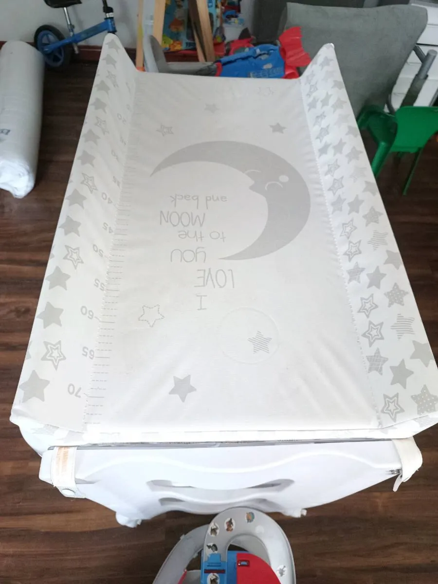 Babylo Baby Changing Unit with Bath - Image 2