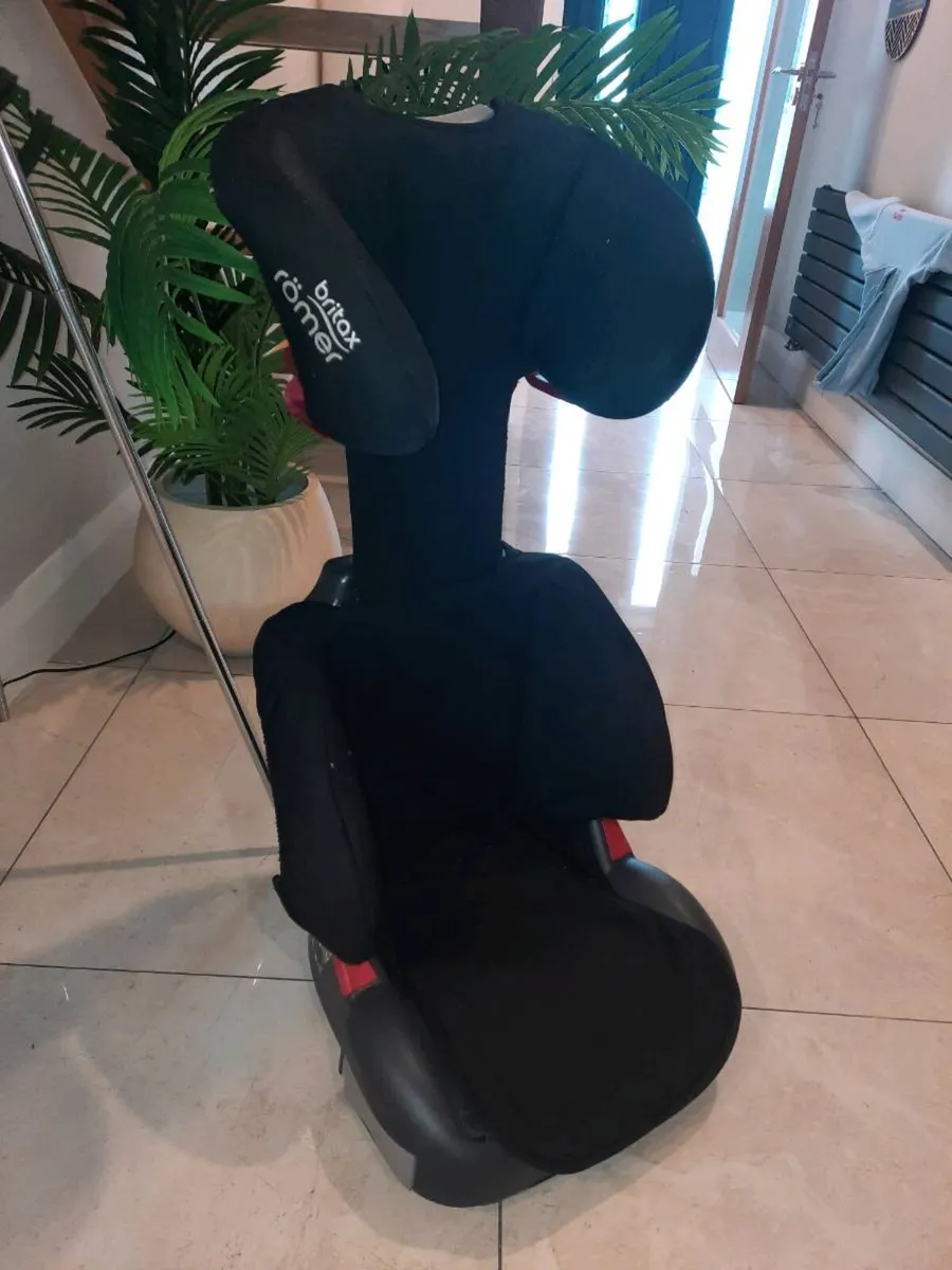 Britax Römer Car Seat Group 2-3 - Image 2