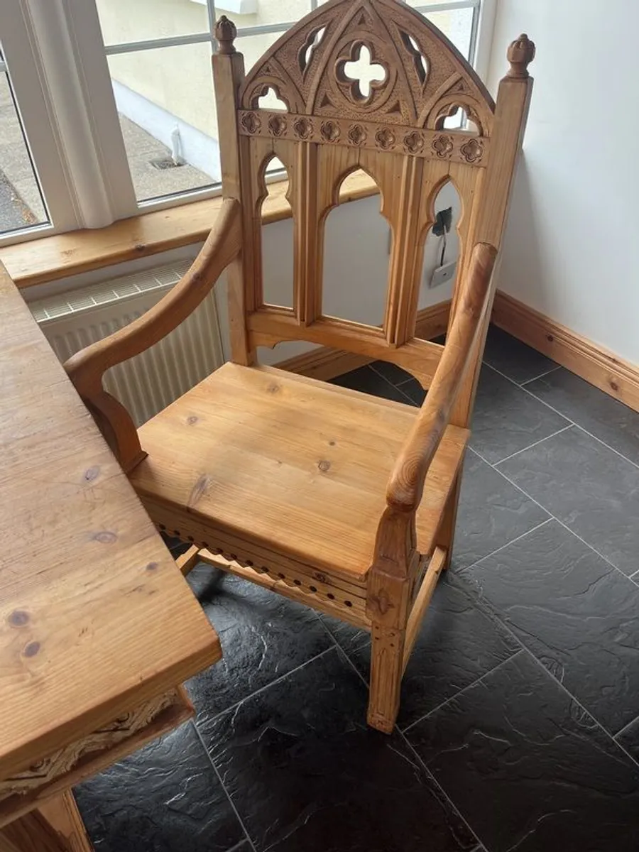 Old gothic type table and chairs - Image 3