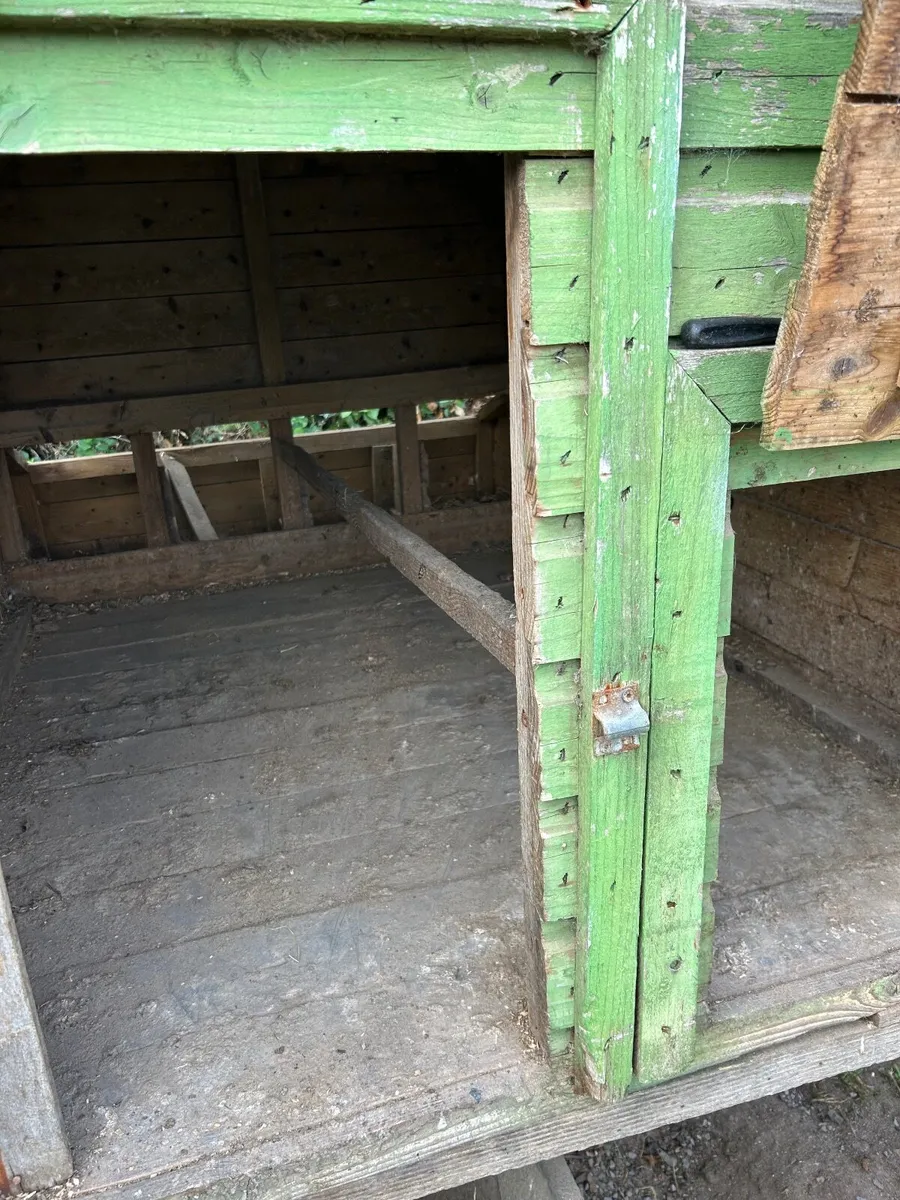 Hen House - Image 1