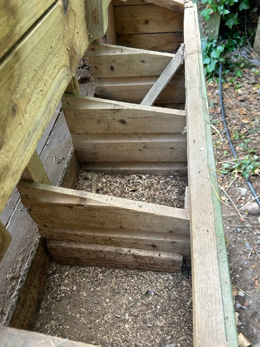 Hen House - Image 2
