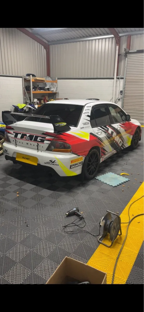 Evo 9 - Image 2