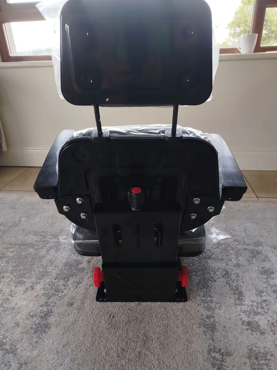 tractor  seat,  luxury  confort  model - Image 3