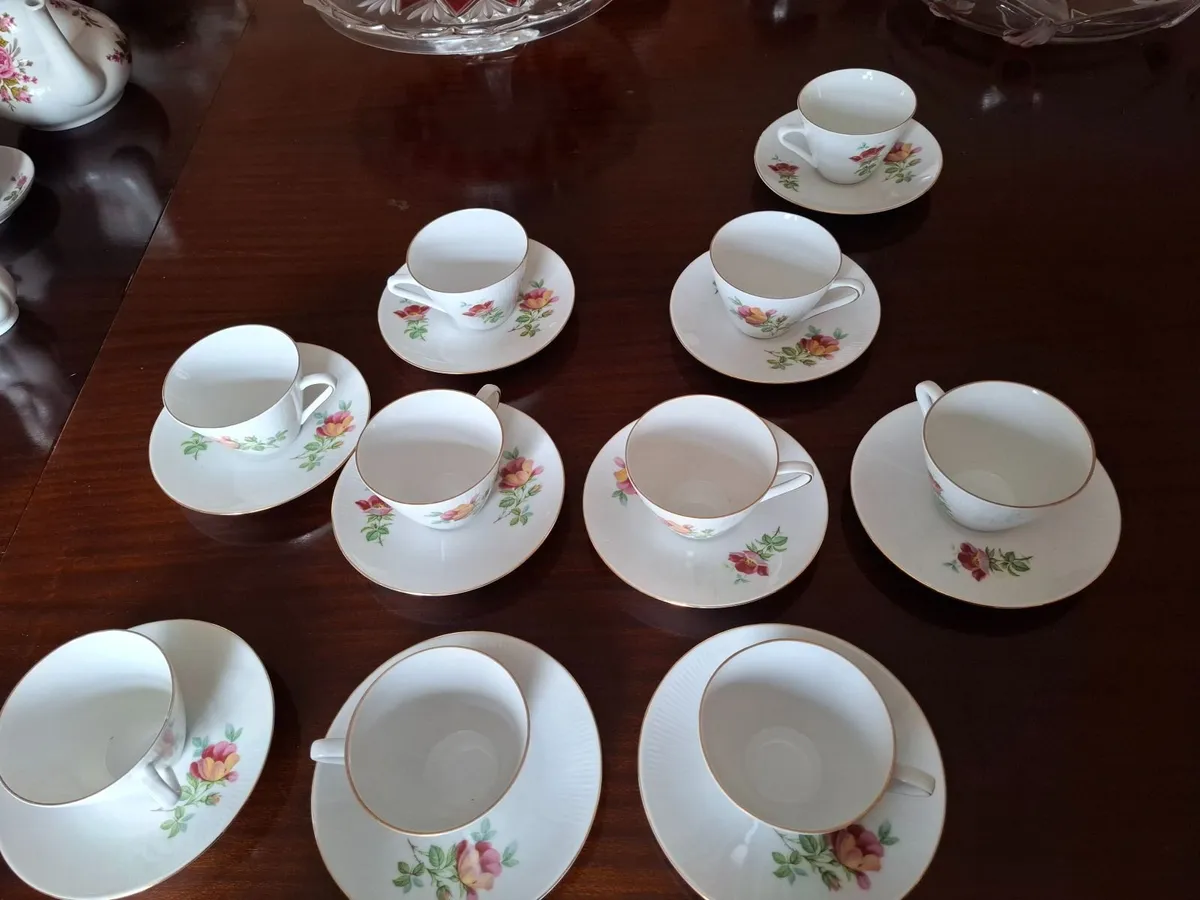 Vintage Bavarian Porcelain Tea Cups & Saucers - Image 1