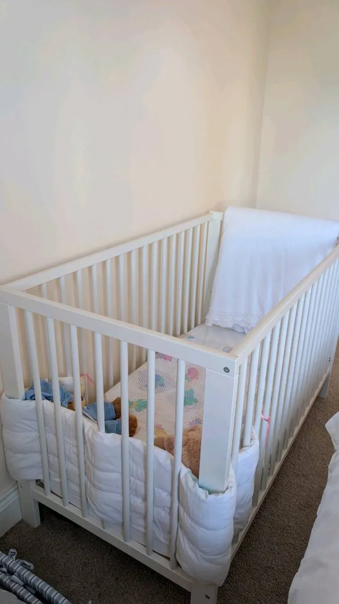 Cot - Excellent Condition - Image 2