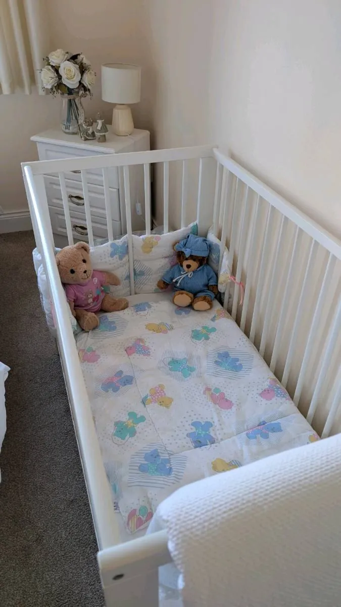 Cot - Excellent Condition - Image 3