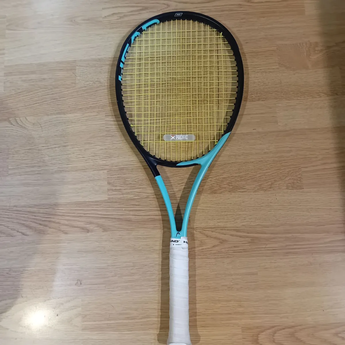 Tennis racket - Image 1
