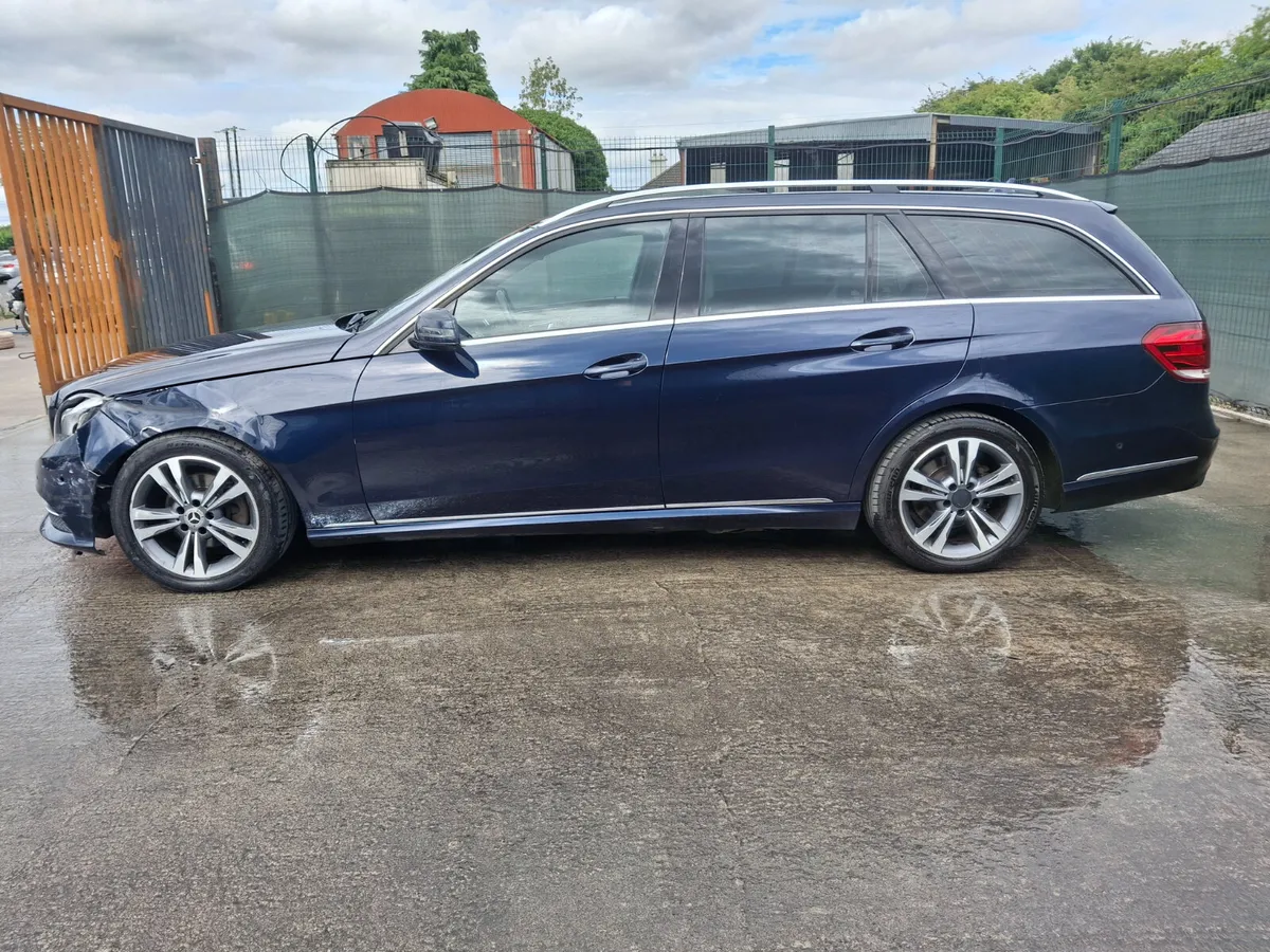 2014 Mercedes E220 CDI  Automatic.Drive home - Image 3