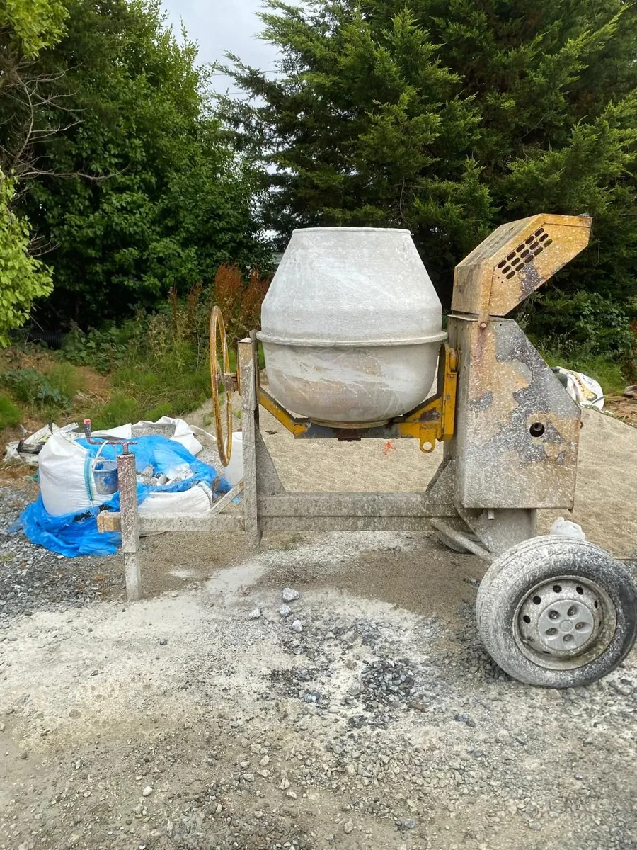 Winget Diesel Cement Mixer - Lister Engine - Image 1
