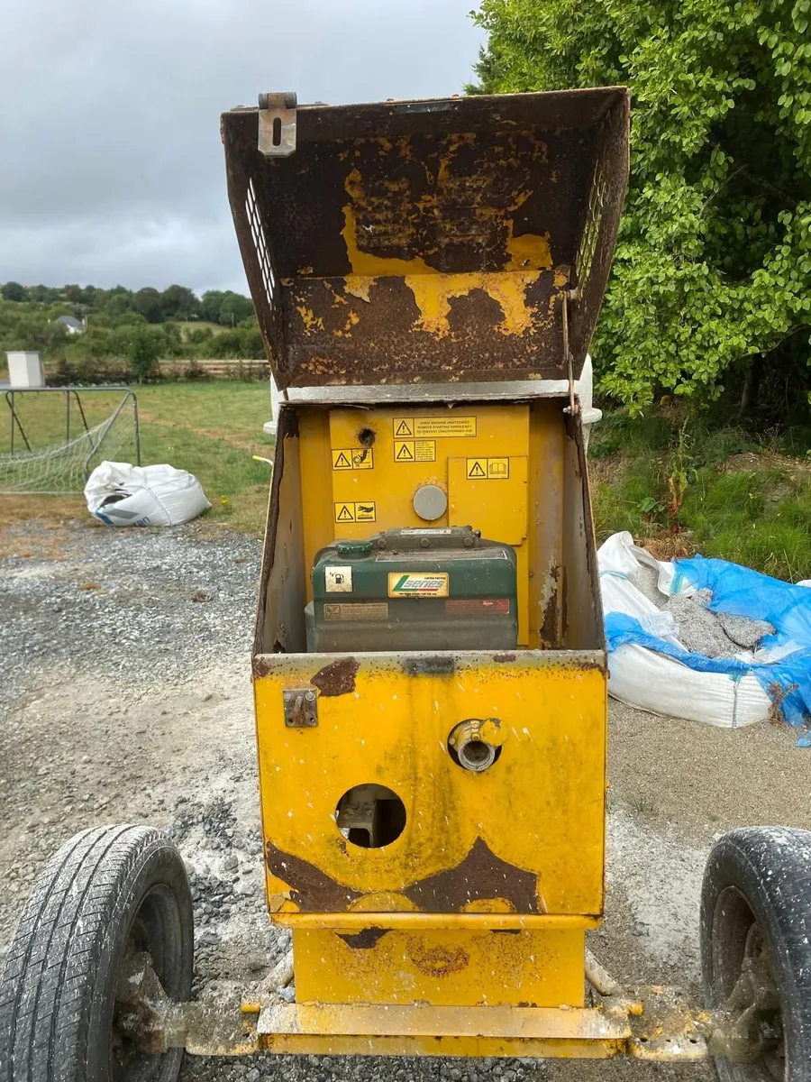 Winget Diesel Cement Mixer - Lister Engine - Image 2