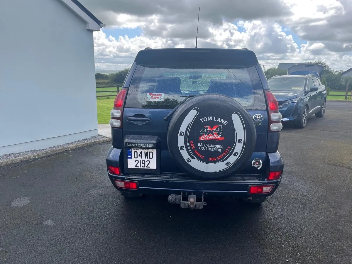 Toyota Land Cruiser 2004 - Image 2