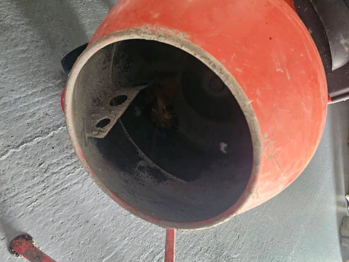 Cement mixer - Image 2