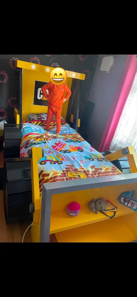 Custom made Bed - Image 2