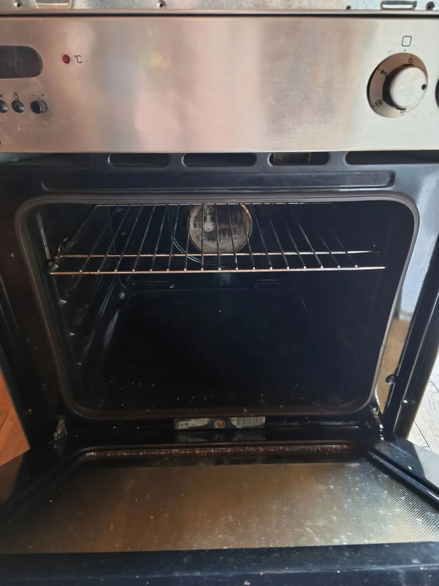 Zanussi oven and induction hob in good condition - Image 2