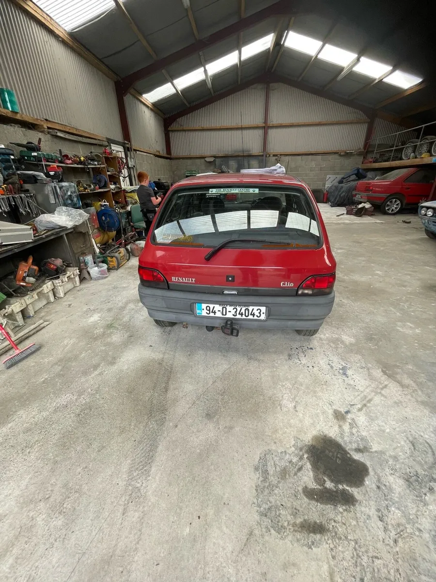 Vintage Renault Clio - Image 3