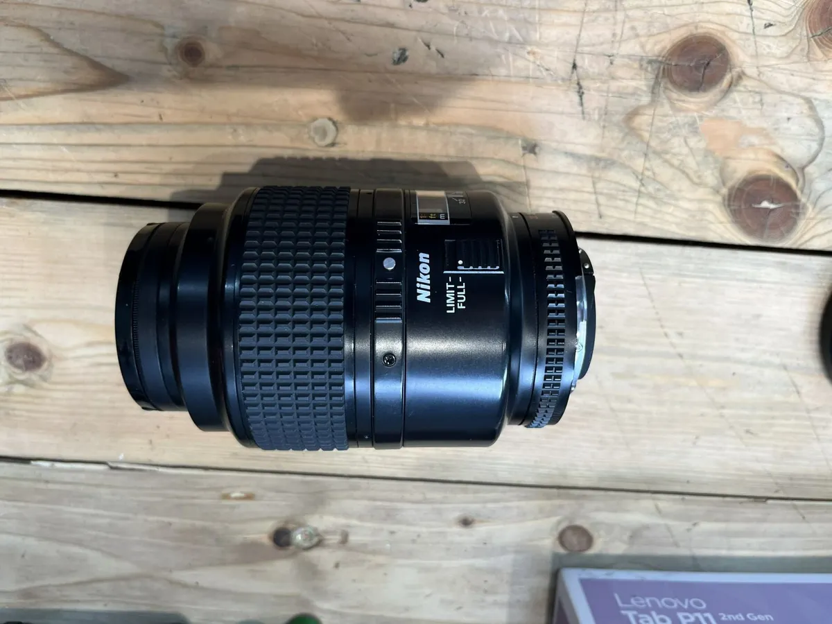 NIKON AF NIKKOR 105mm 1:2.8  D MICRO LENS - Image 2