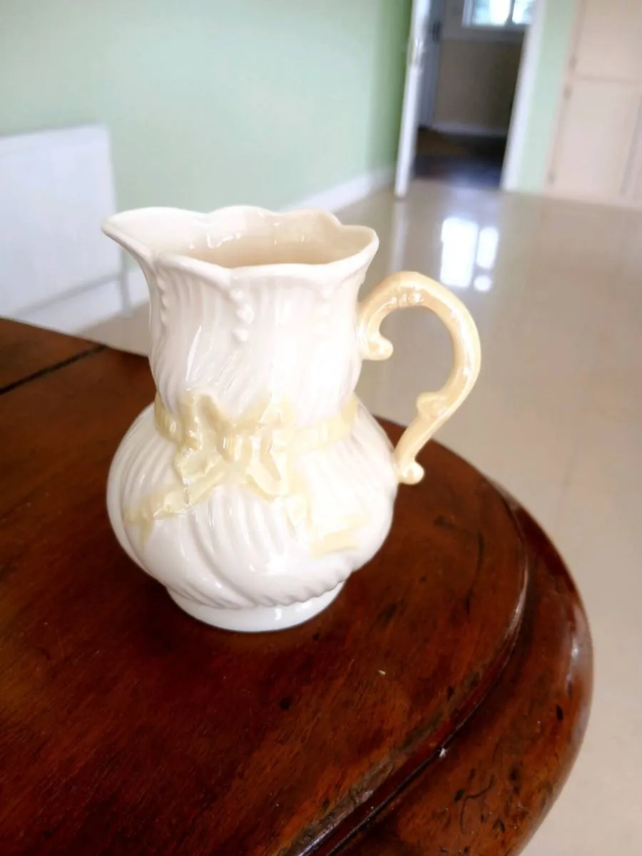 Vintage Belleek creamer&sugar bowl - Image 4