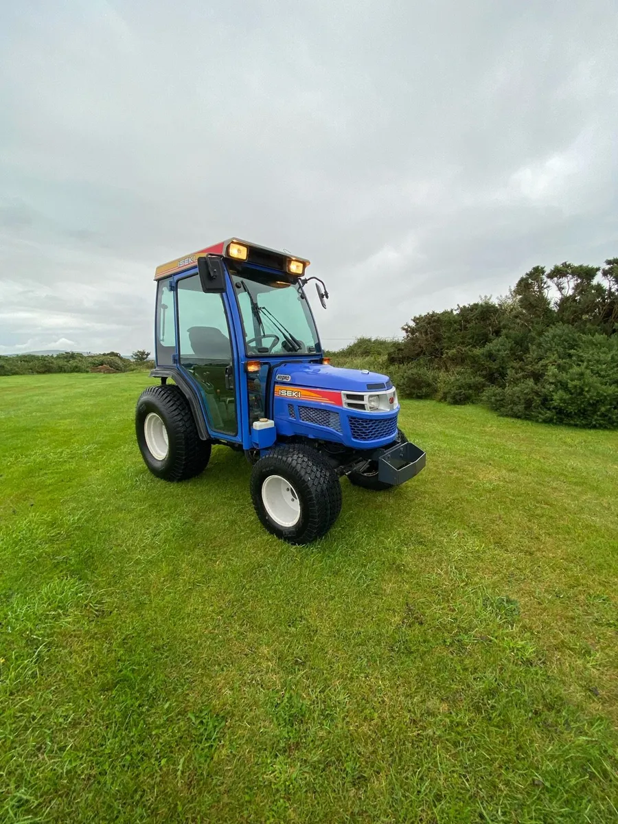 Iseki compact tractor - Image 2