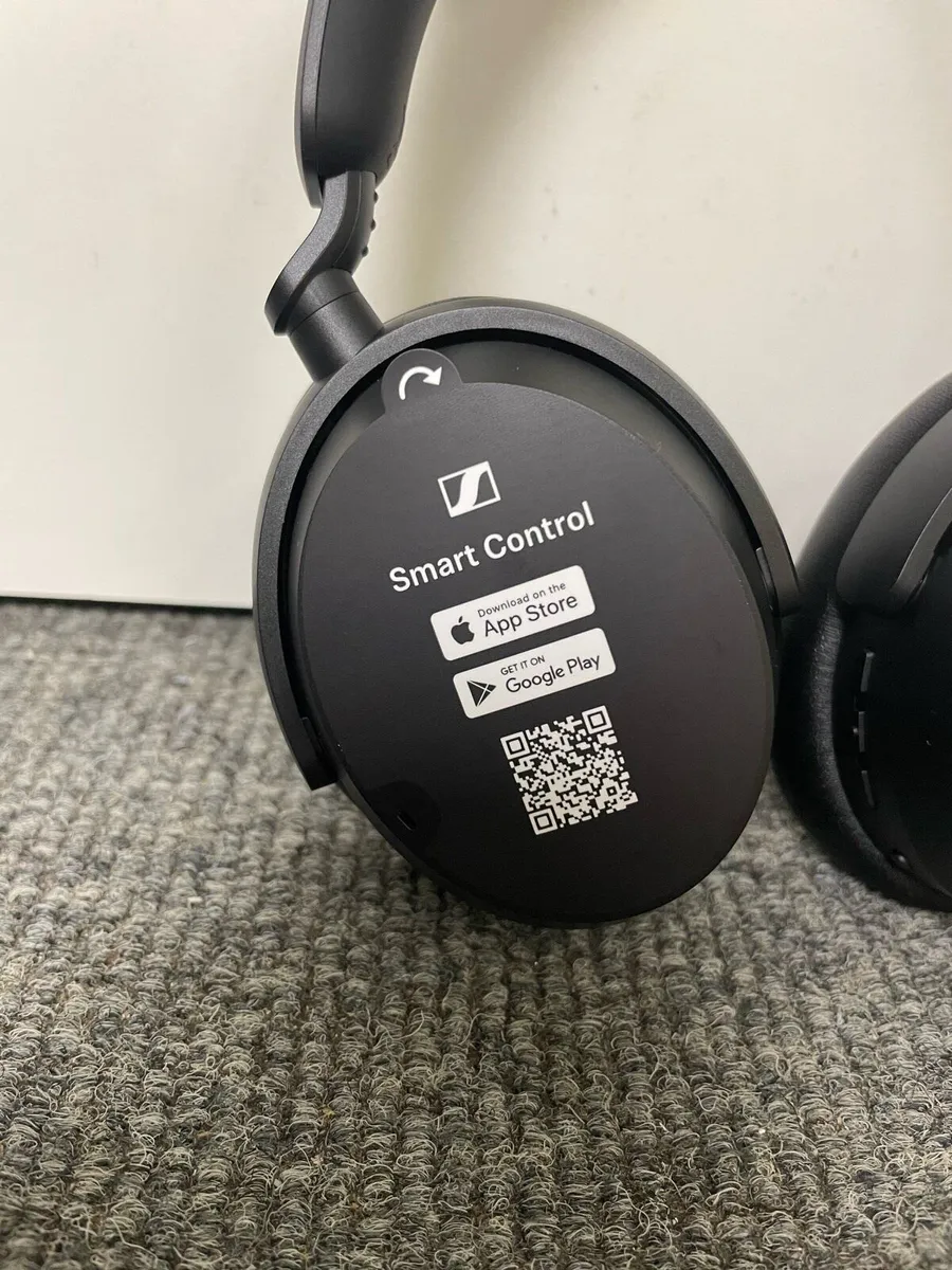Sennheiser Accentum Wireless Bluetooth Headphones - Image 2