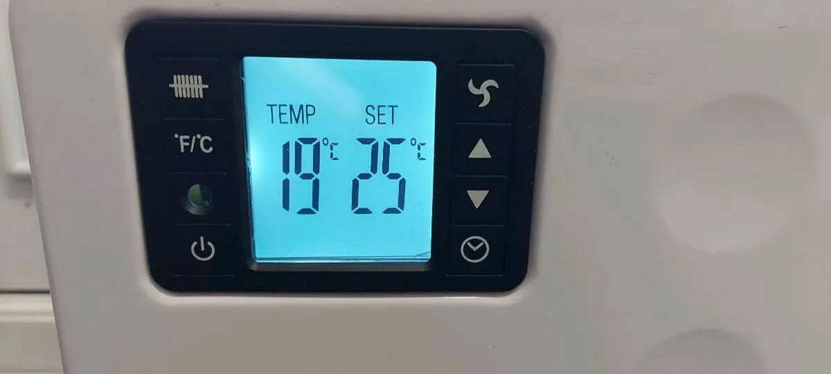 Devile Lcd Convestor heater / cooler - Image 1