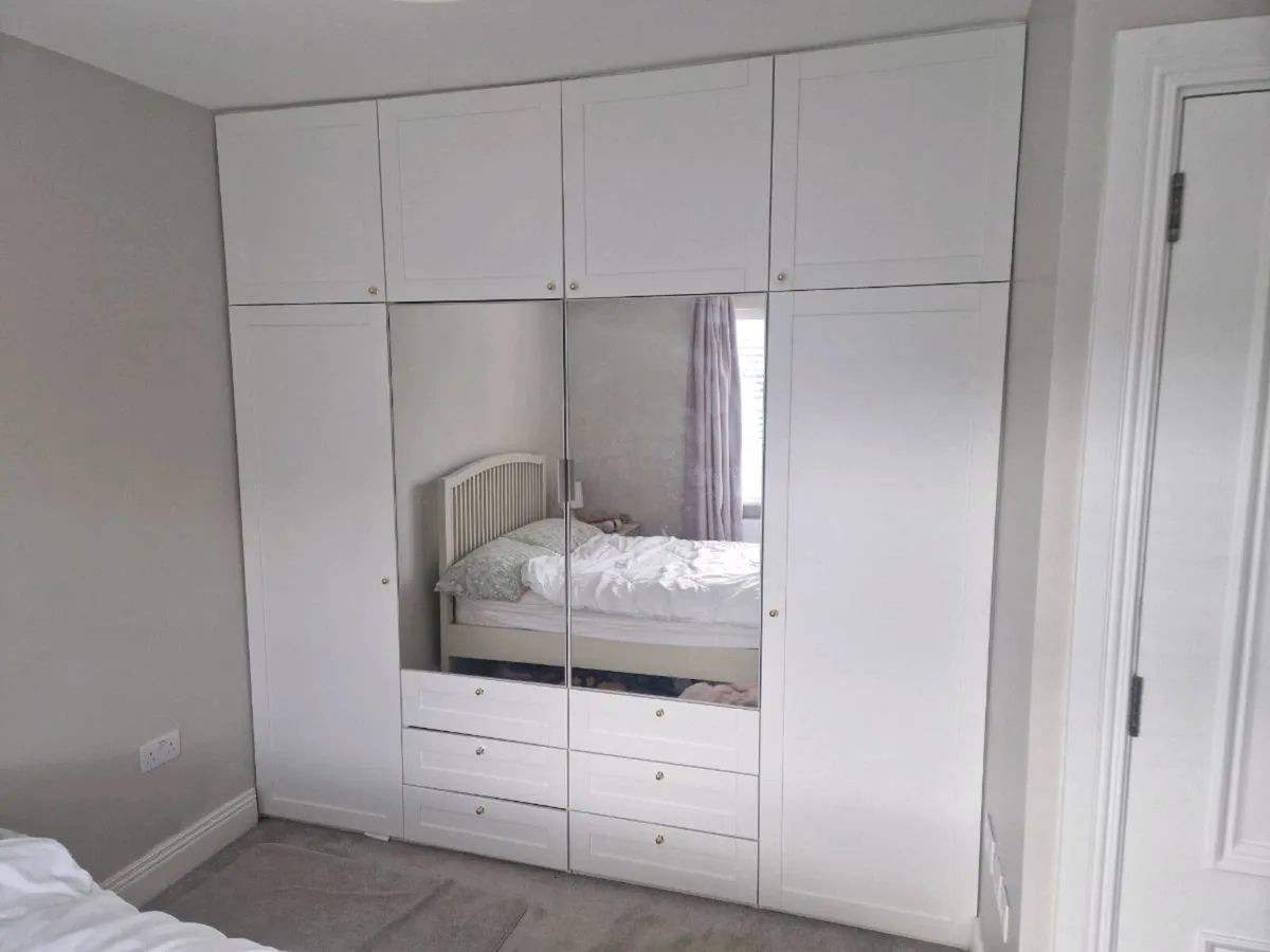 Bedroom wardrobe - Image 1