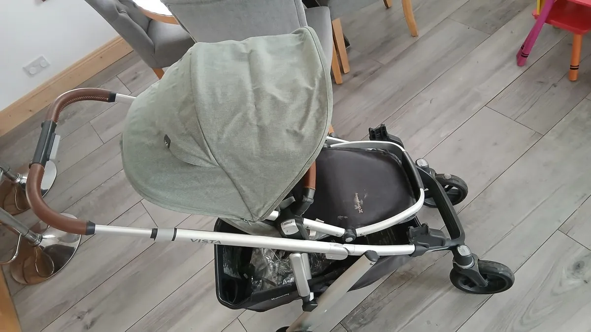 Baby Pram and Car Seat - Image 4
