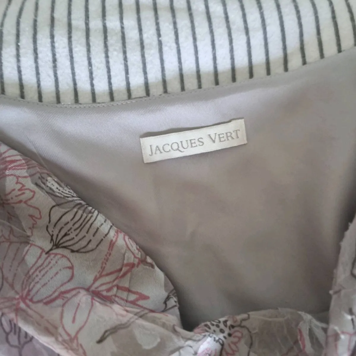 DRESS - Image 1