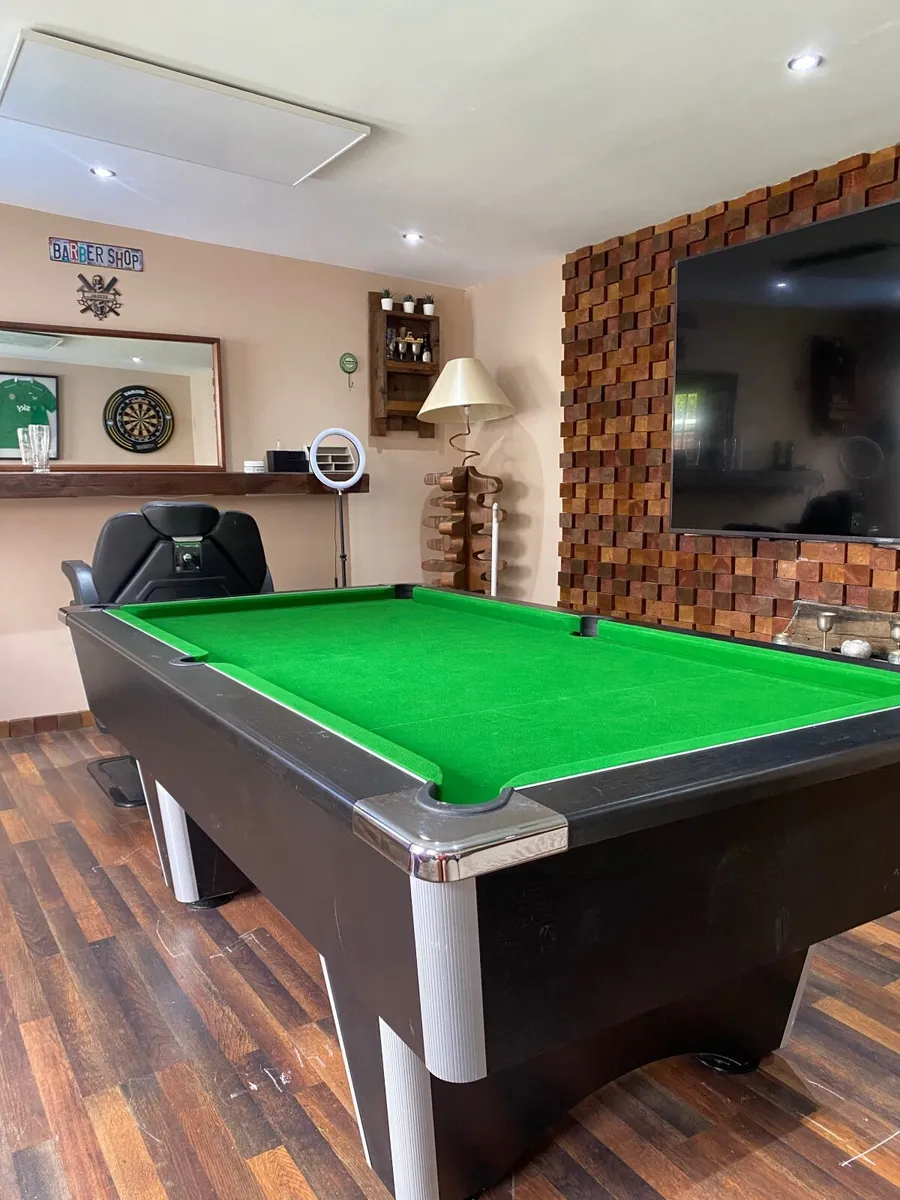 Pool table - Image 3