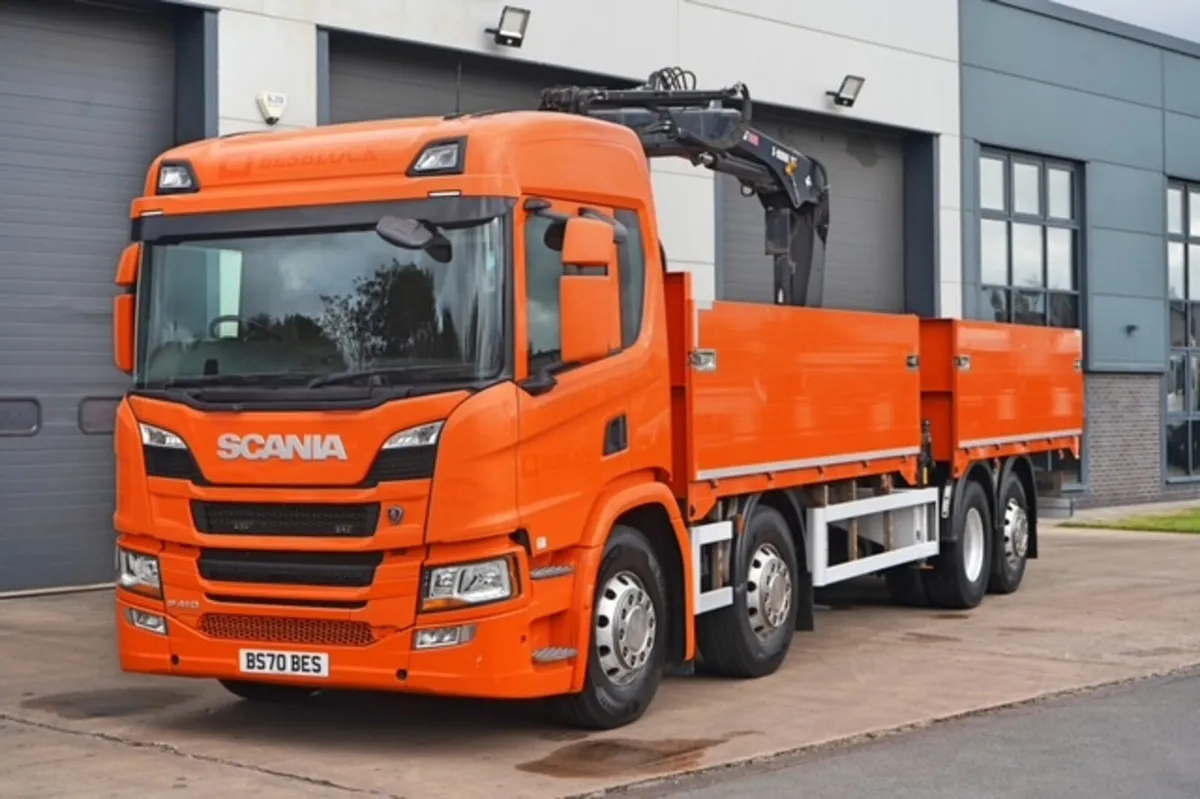 2020 SCANIA P410 8X2 BRICK LORRY &  MIDMUONT CRANE - Image 3