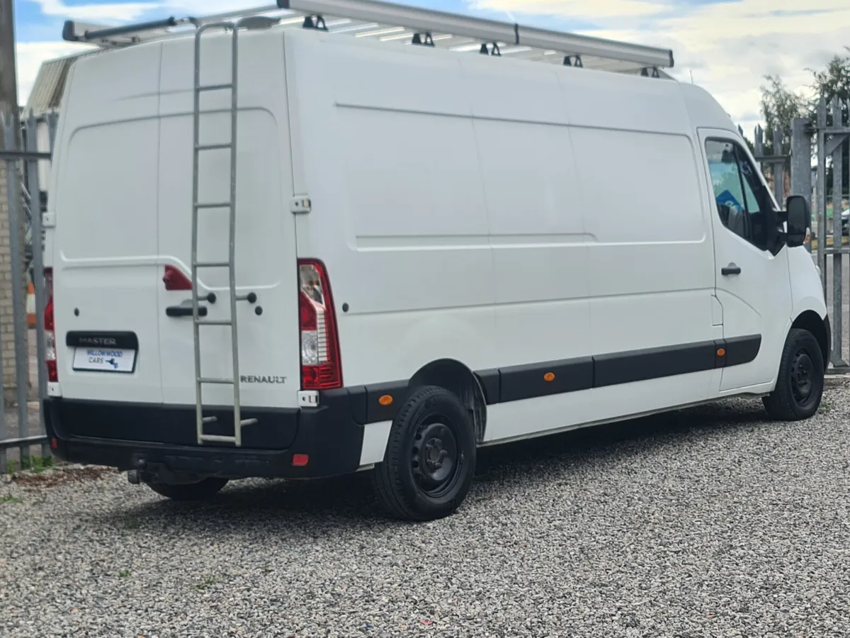 Renault Master lwb  2.3dci 135 energy 2016 - Image 2