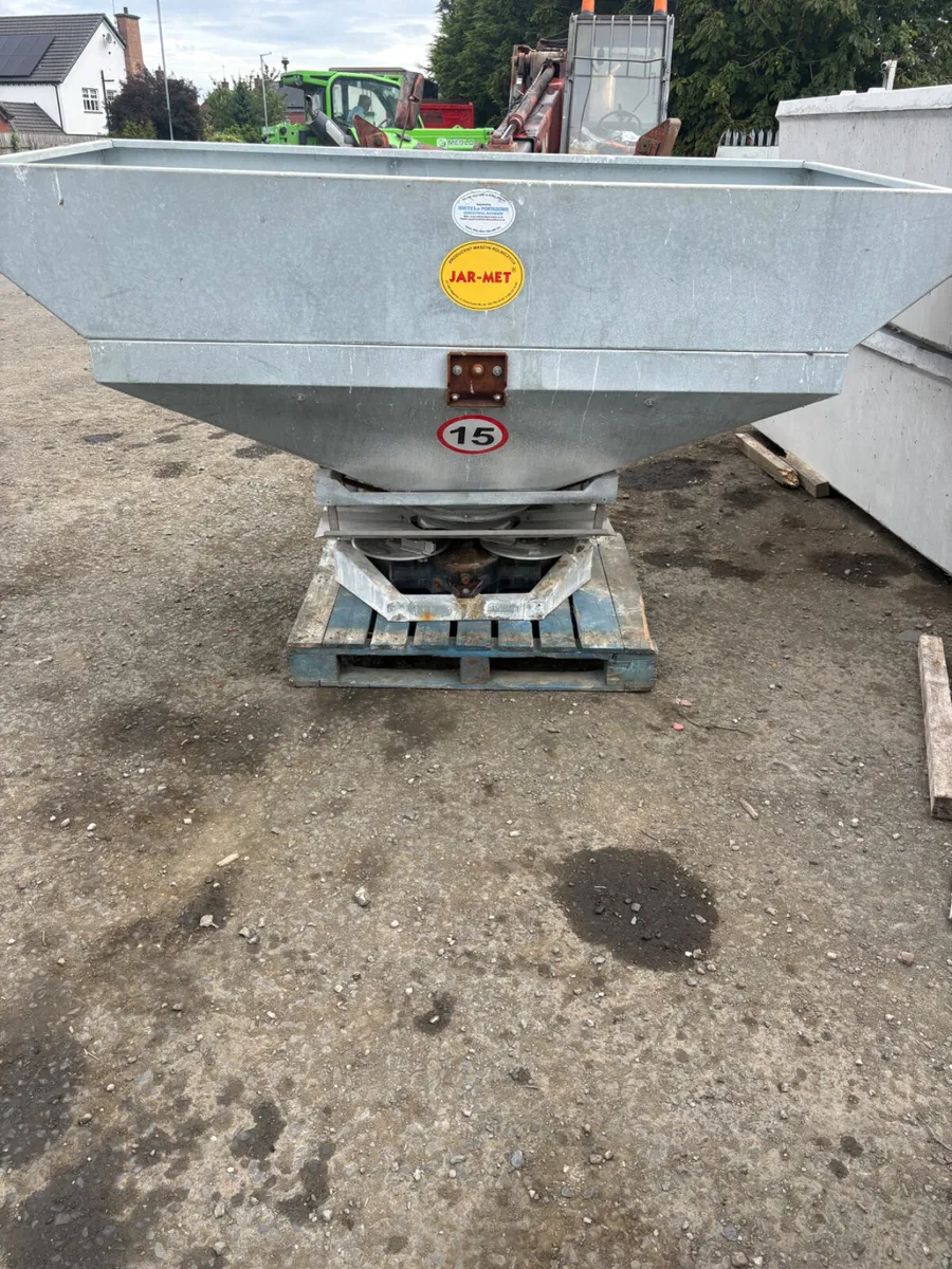 Ex demo Jarmet 2 ton sower - Image 2