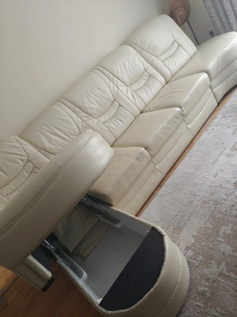 Long lasting leather sofa bed - Image 3